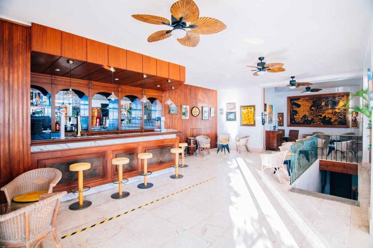 Hotel Roger De Flor By Seleqtta Lloret de Mar Bagian luar foto