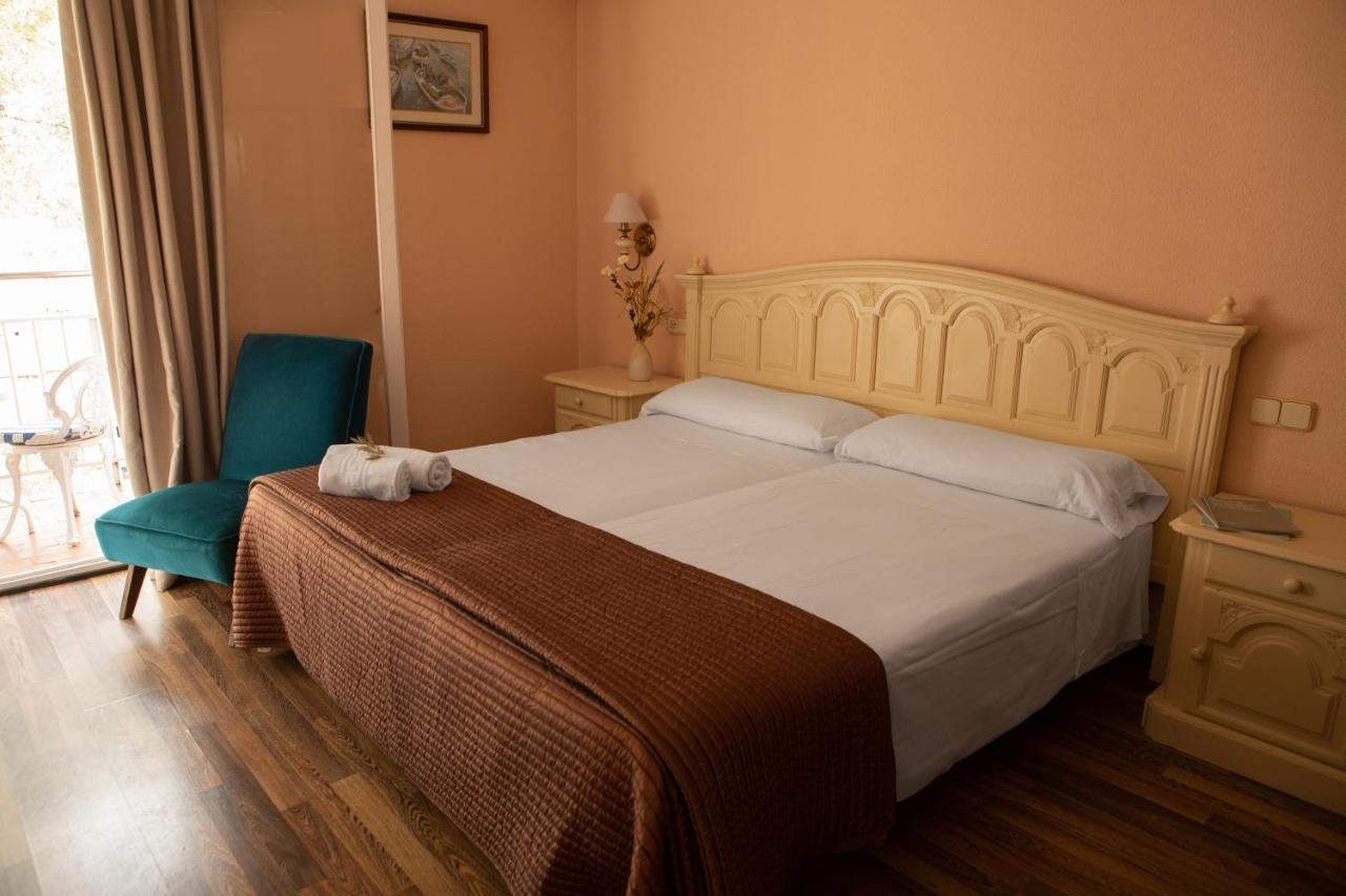 Hotel Roger De Flor By Seleqtta Lloret de Mar Bagian luar foto