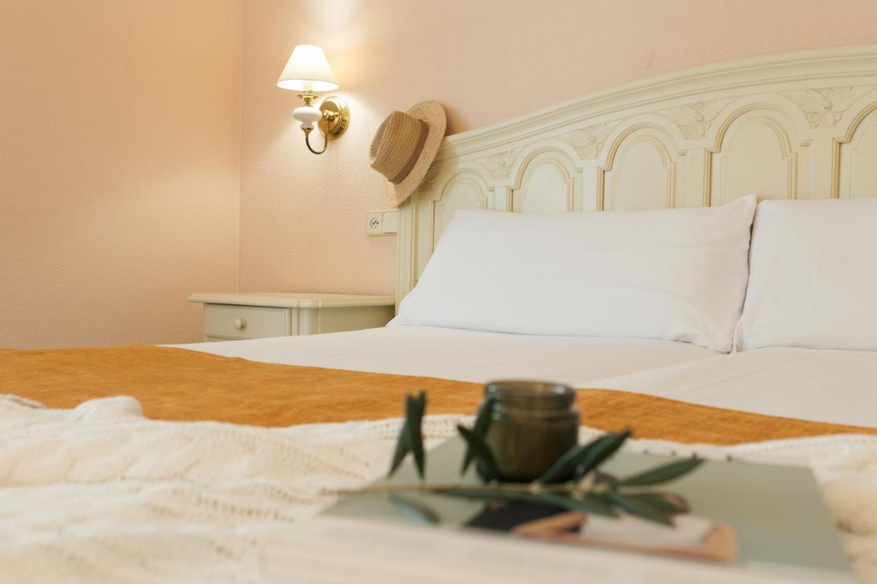 Hotel Roger De Flor By Seleqtta Lloret de Mar Bagian luar foto