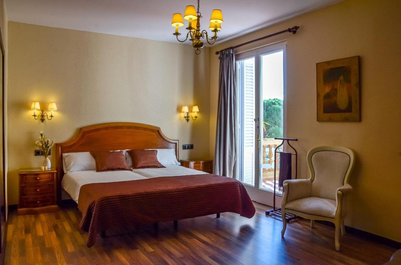 Hotel Roger De Flor By Seleqtta Lloret de Mar Bagian luar foto