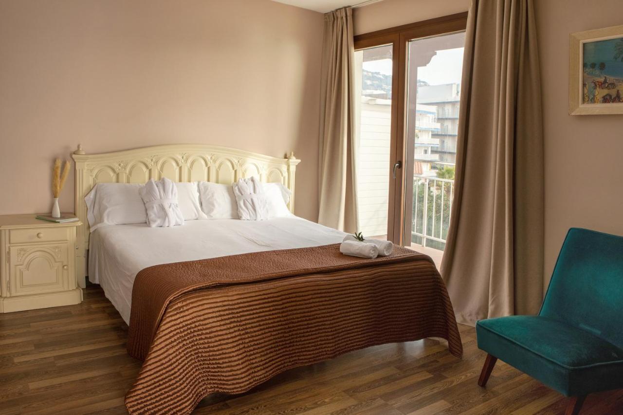 Hotel Roger De Flor By Seleqtta Lloret de Mar Bagian luar foto