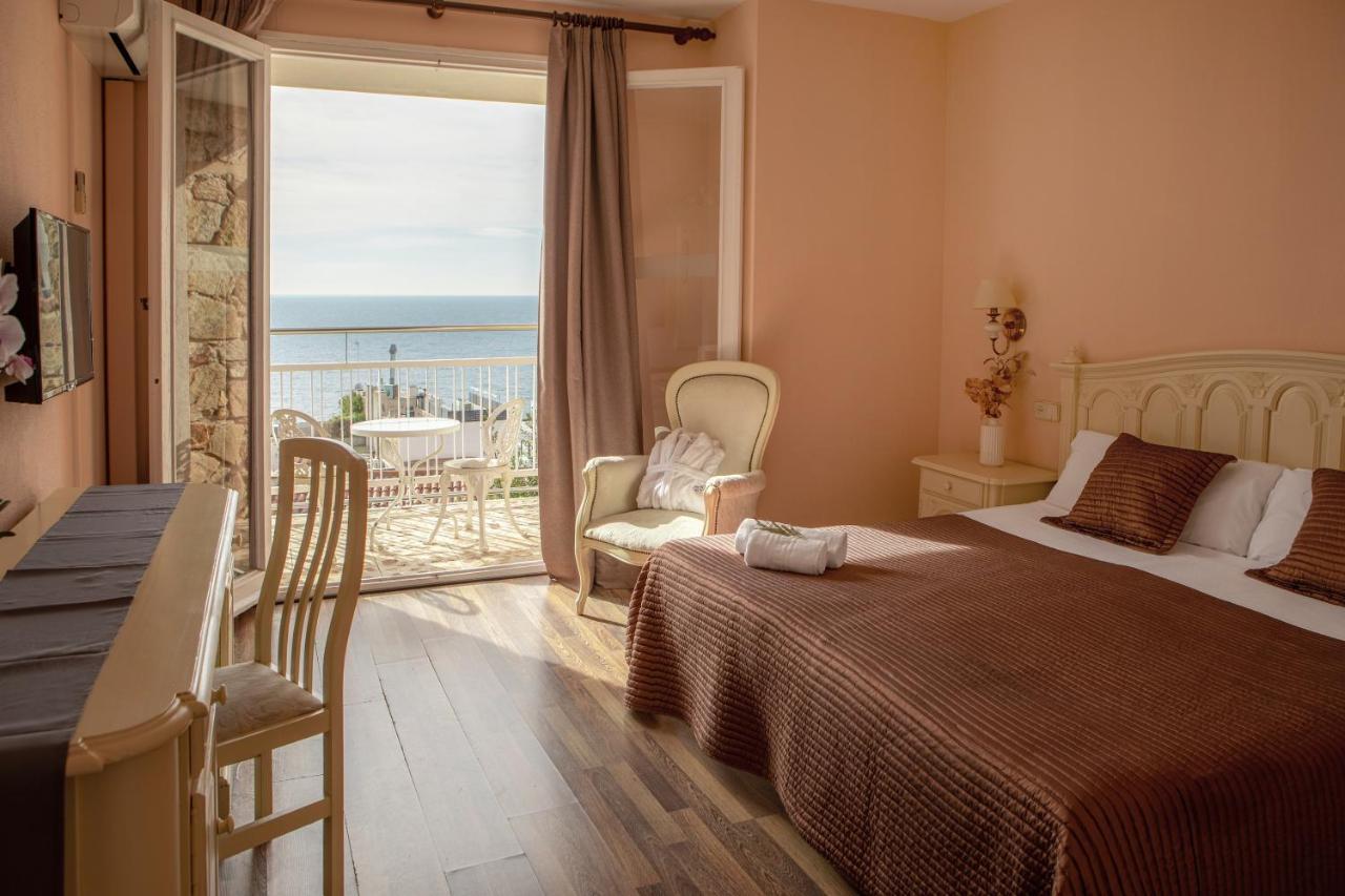 Hotel Roger De Flor By Seleqtta Lloret de Mar Bagian luar foto